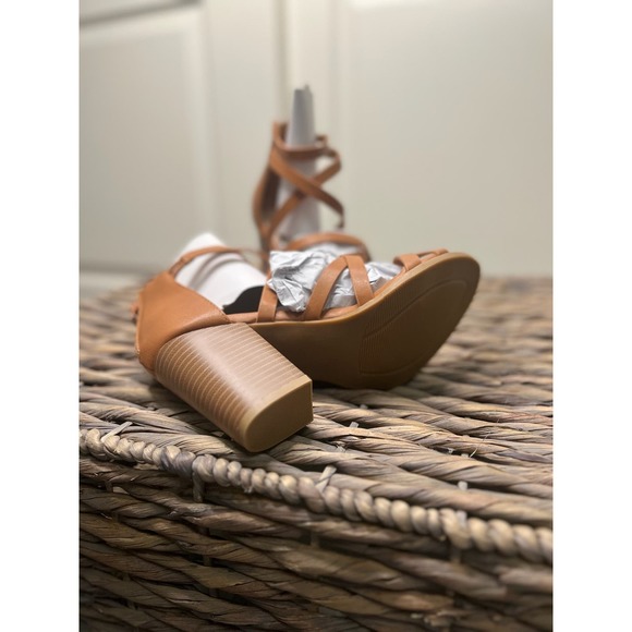 NWT MVE sz 8 womens Manner strappy open toe sandal 0914 0824 - Picture 5 of 11